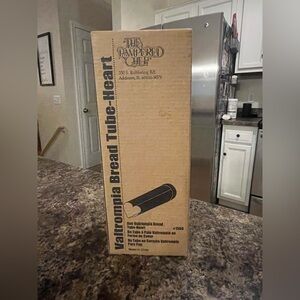 The Pampered Chef Valtrompia Bread-Tube Heart #1560 - New in Box!